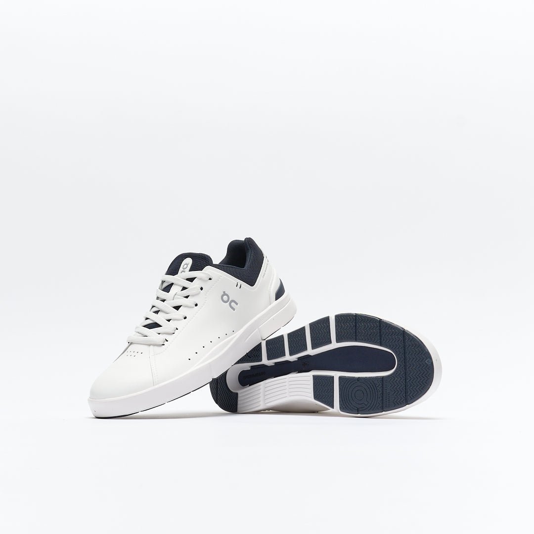 On - The Roger Advantage Men (White/Midnight navy)