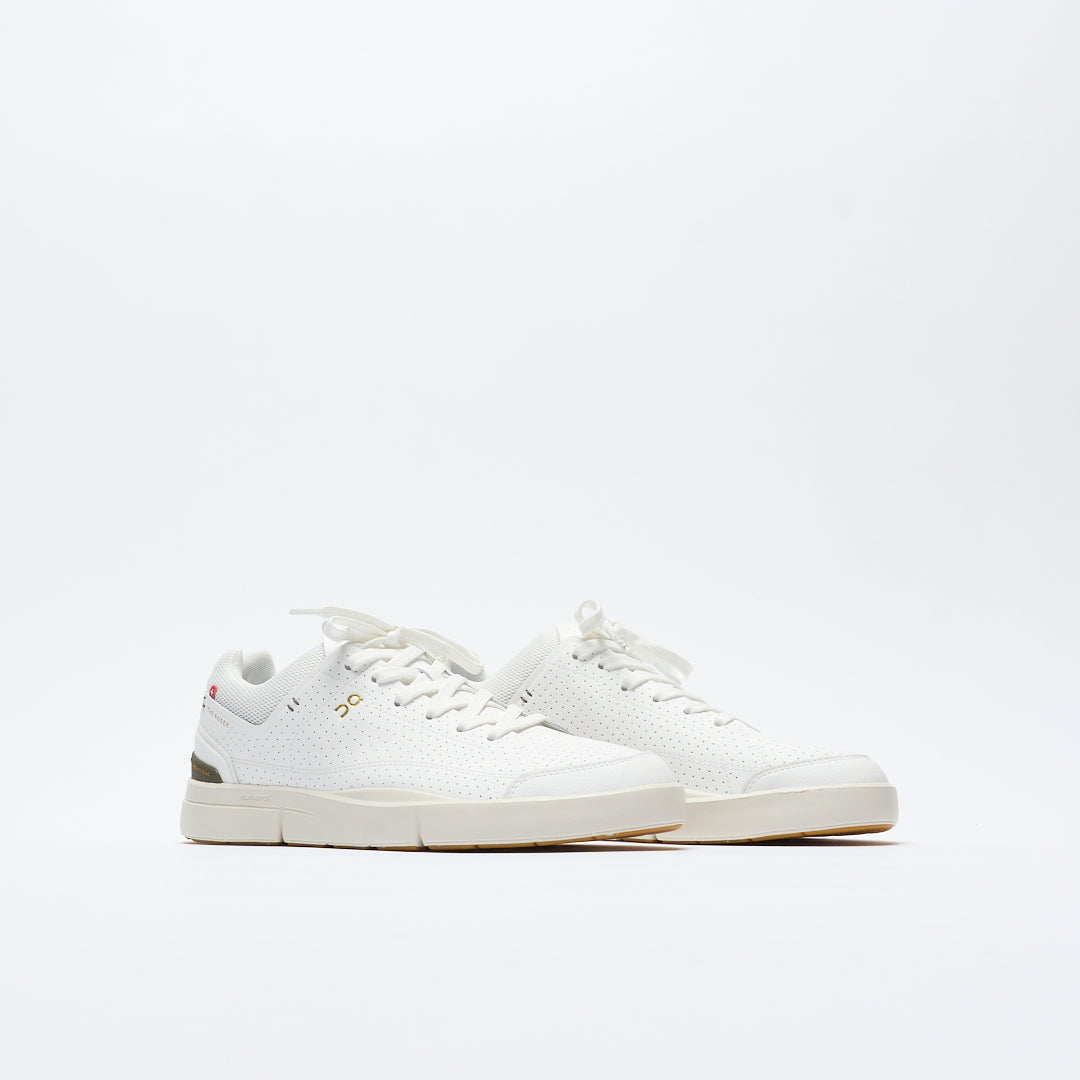 On - The Roger Centre Court Men (White/Olive)