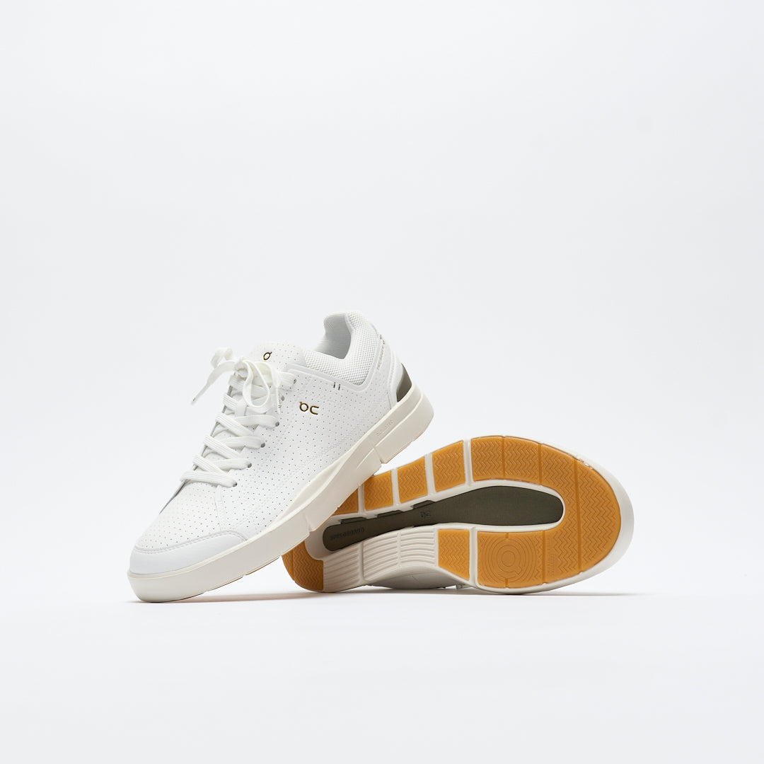 On - The Roger Centre Court Men (White/Olive)