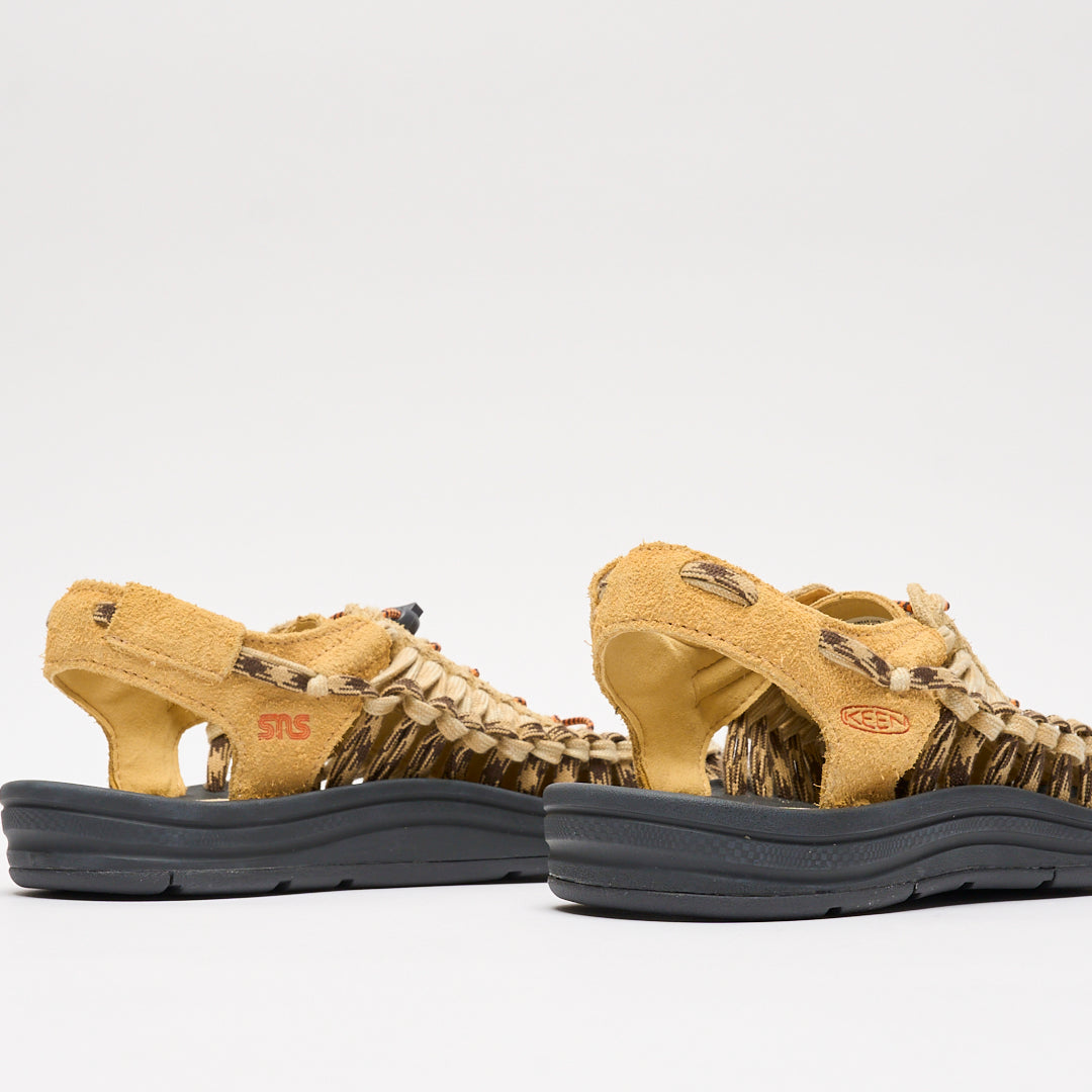 SNS x Keen - Uneek Flat (New Wheat / Reed Yellow)