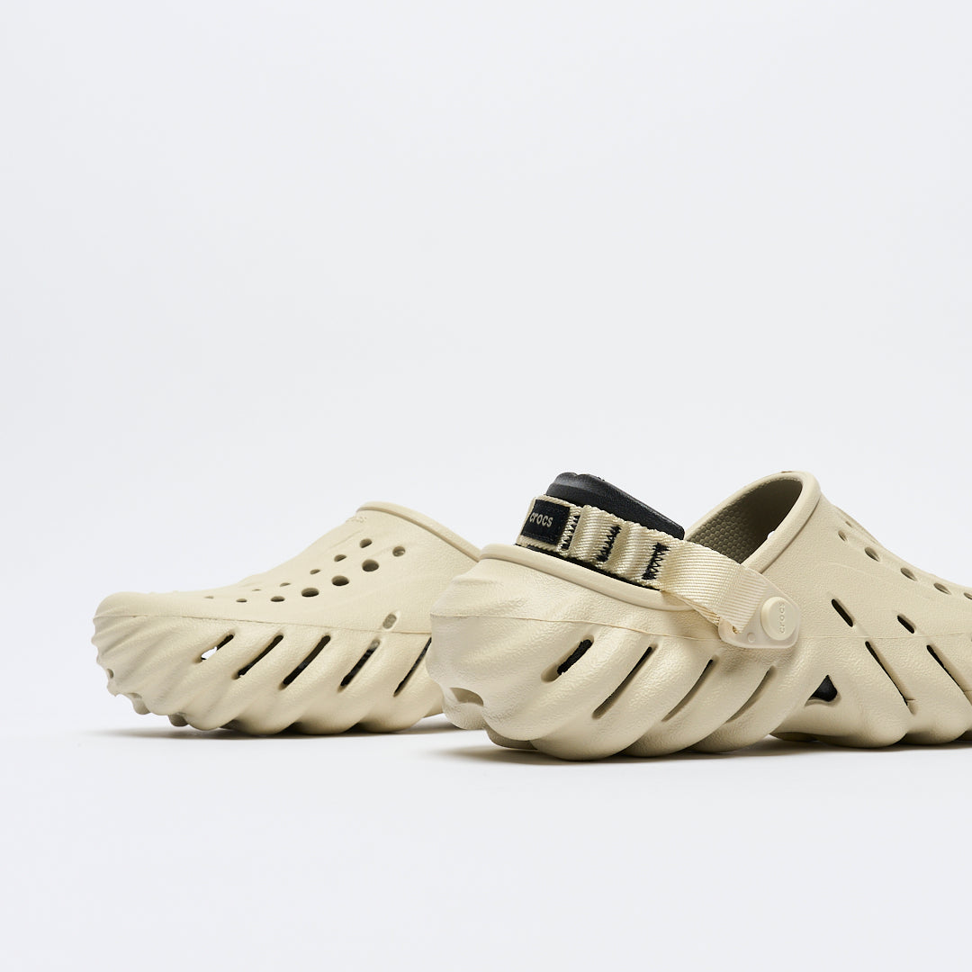 Sabot - Crocs - Echo Clog (Bone/Black)