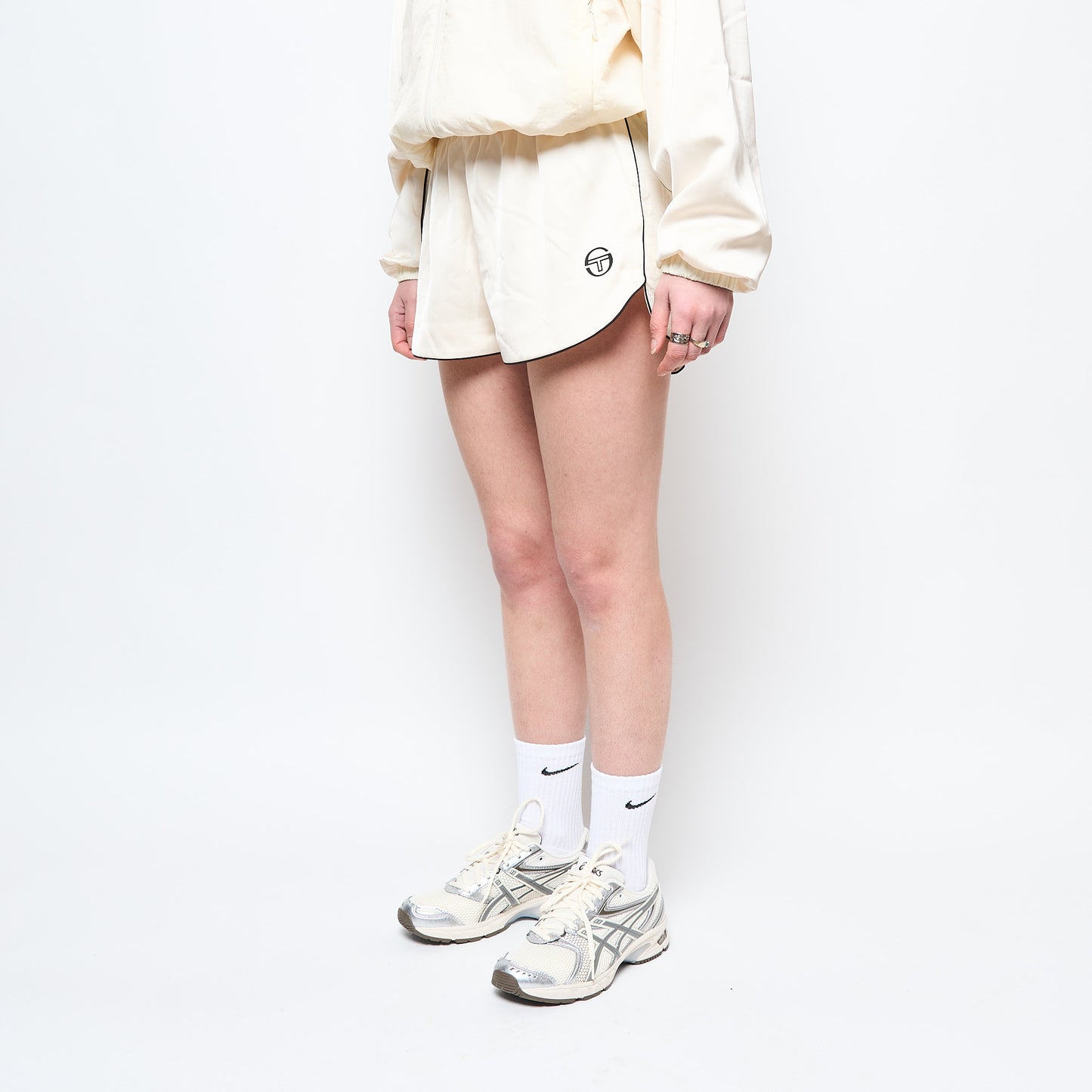 Sergio Tacchini - Women Metropolitan Shorts (Grd/Black)