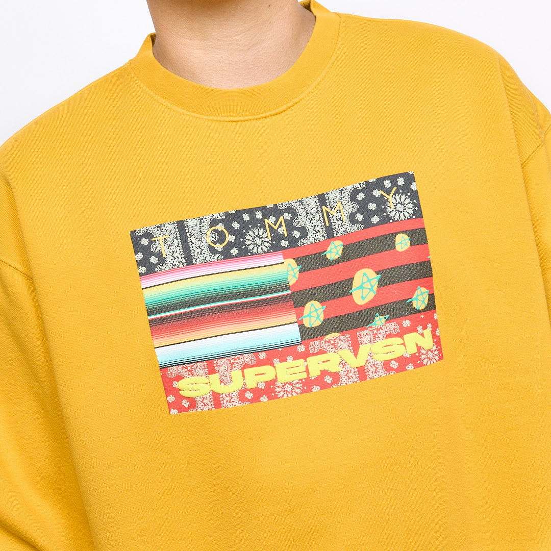 Tommy Jeans x Supervsn - Crewneck Print (Tawny Olive)