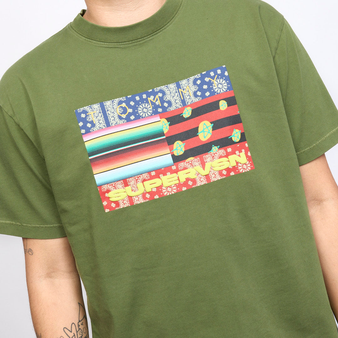 Tommy Jeans x Supervsn - Tee Print (Cypress)