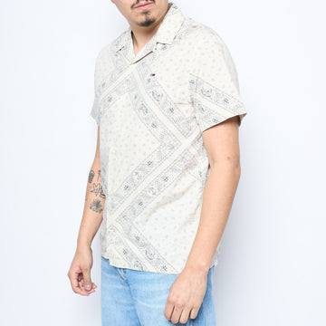 Tommy Jeans TJM Regular AOP SS Shirt (Newsprint Bandana)