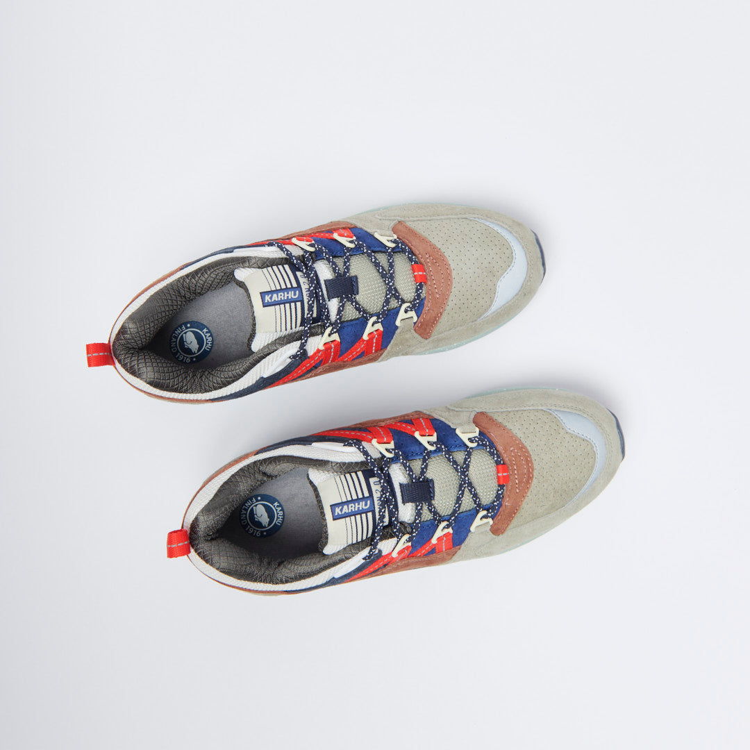 Karhu - Fusion 2.0 (Abbey Stone/Beaver Fur)