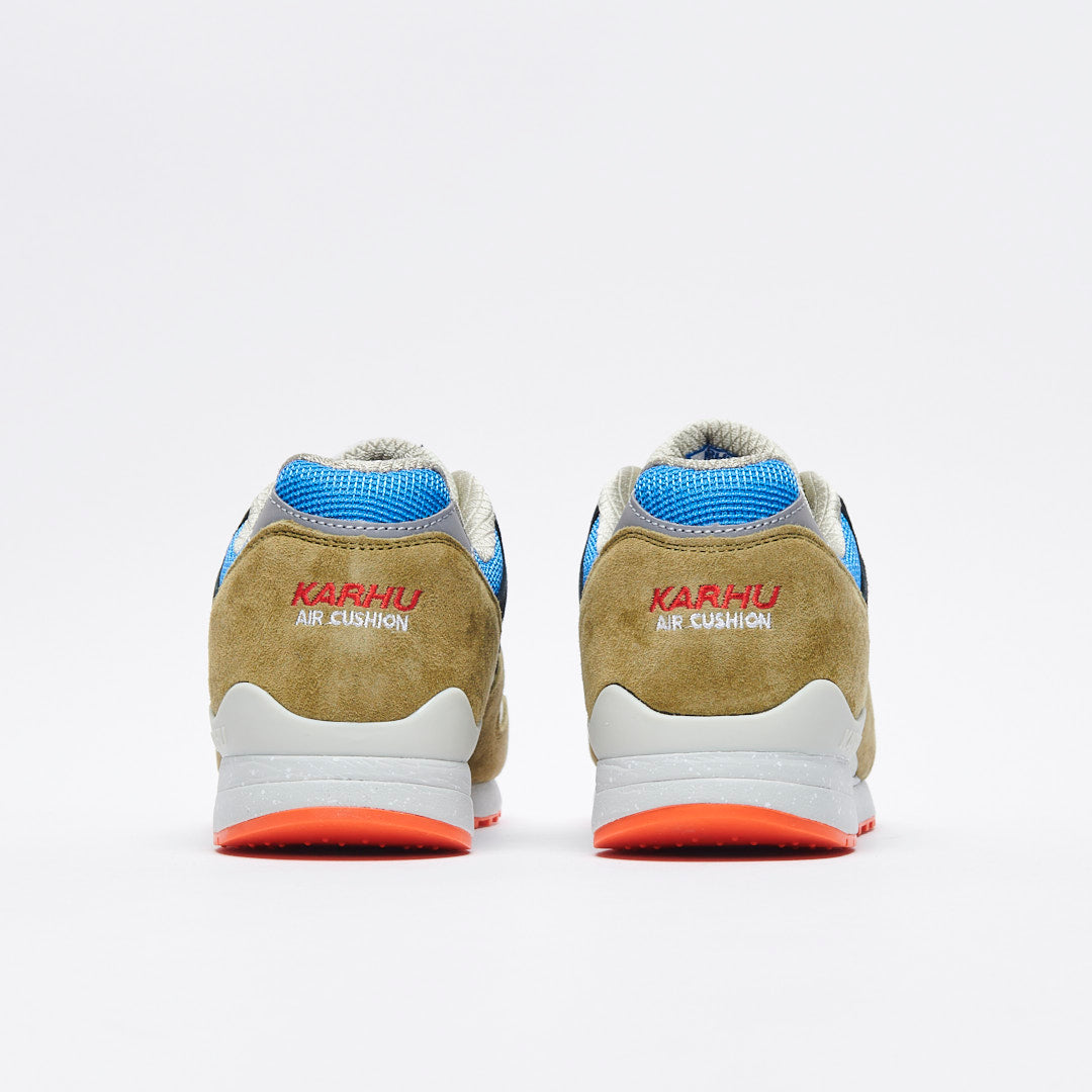Karhu - Synchron Classic (Green Moss/ India Ink)