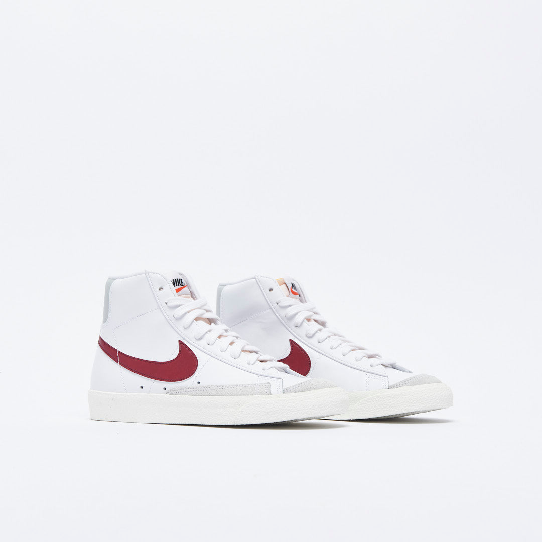 Nike - Blazer Mid 77' Vintage (White/Dark Beetroot)