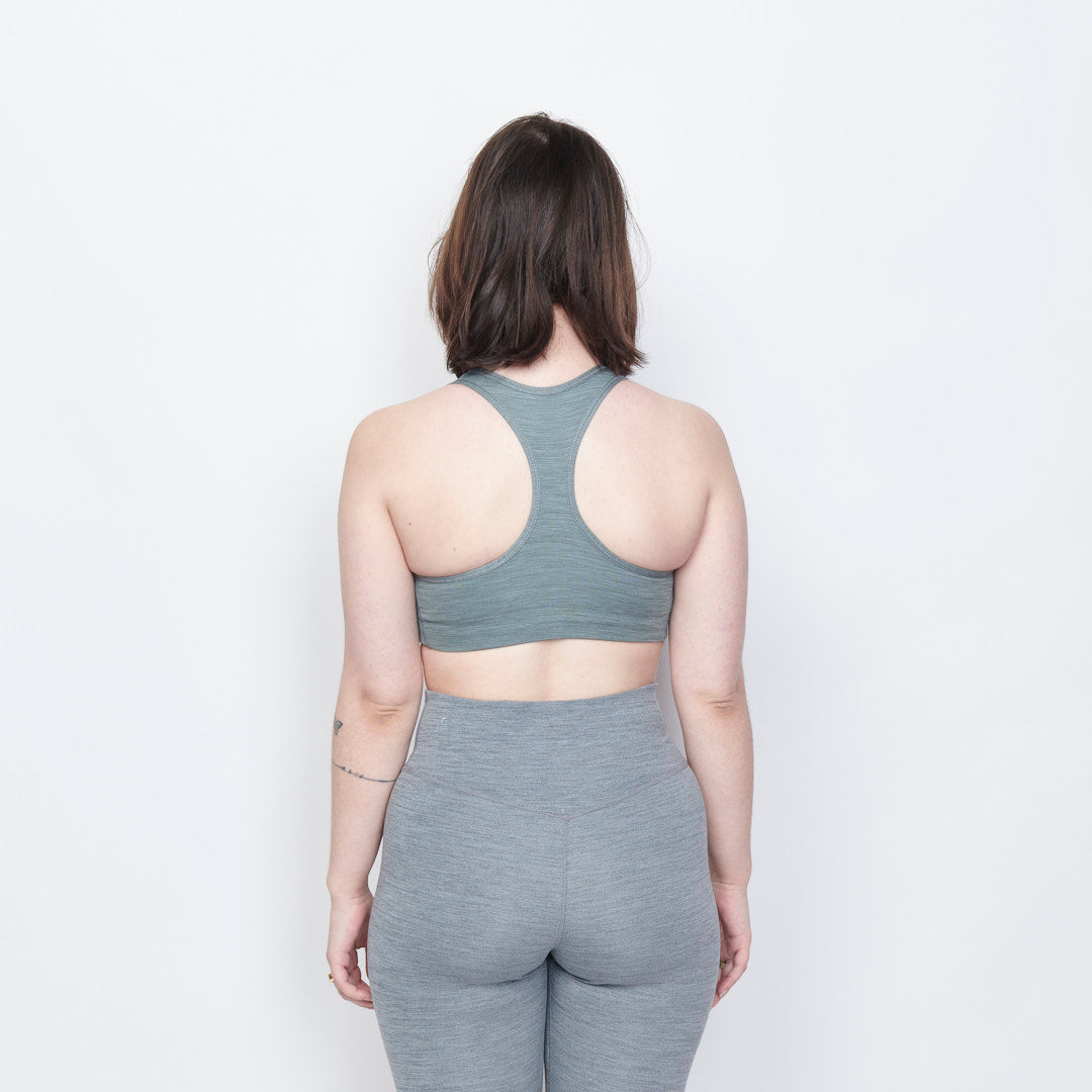 Nike - Wmns Medium Support Bra (Iron Grey)