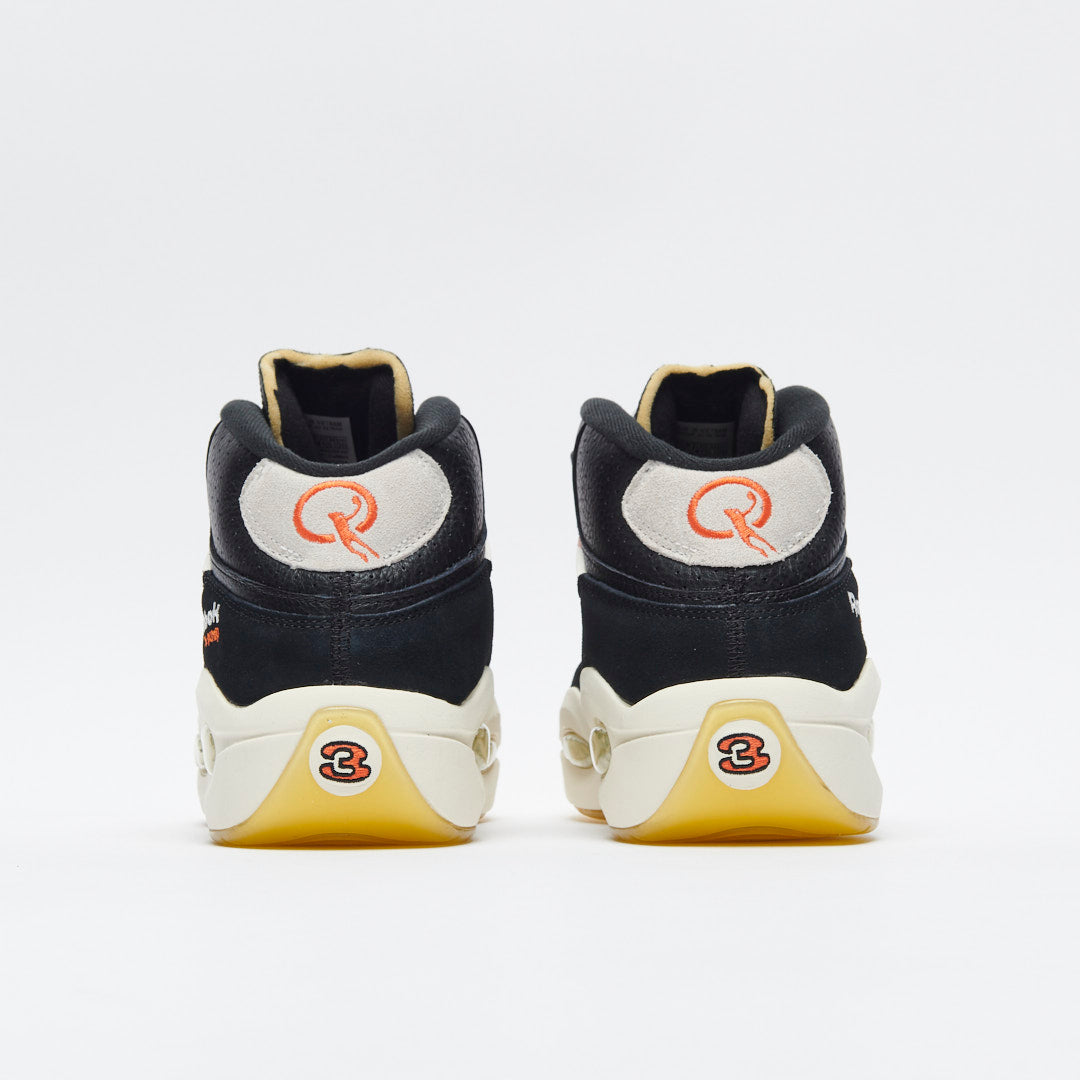 Reebok - Question Pump (Core Black/Classic White/Chalk)