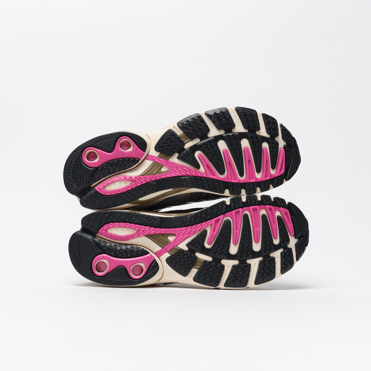 ADIDAS ORIGINALS - ADISTAR CONTROL 5 (Core Black/Khaki Three)