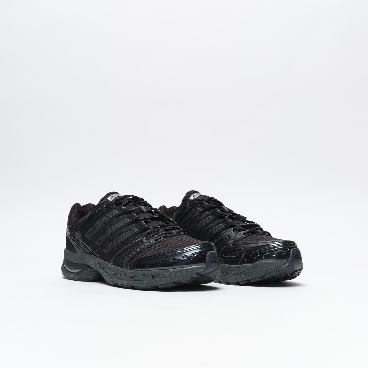 ADIDAS - Adistar Control 5 Core Black / Grey Six / Iron Metallic