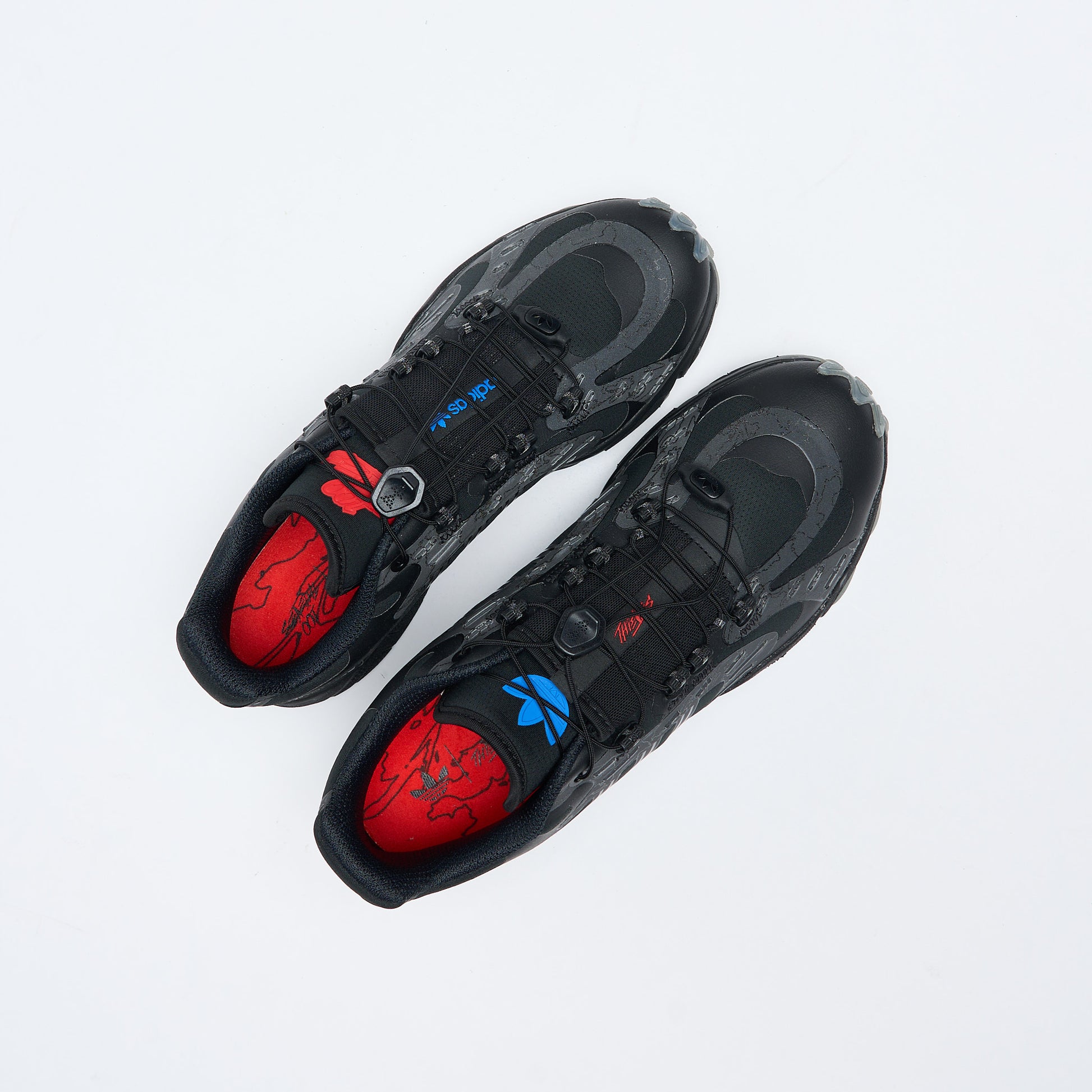 100 Thieves x Adidas - Savage (Core Black / Silver Pebble)