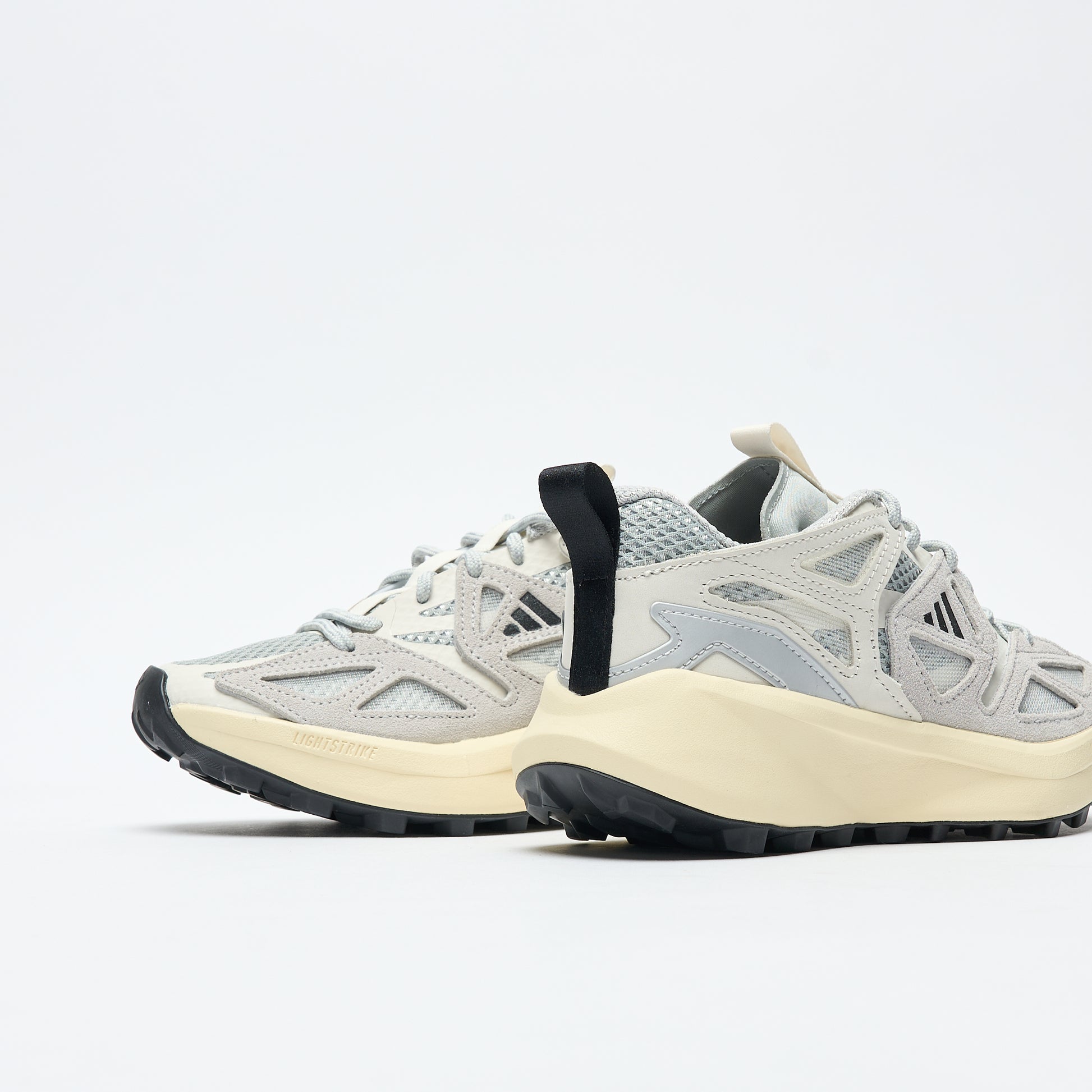 ADIDAS Originals - Kantai Trail (Wonder Silver/Core Black/Off White)