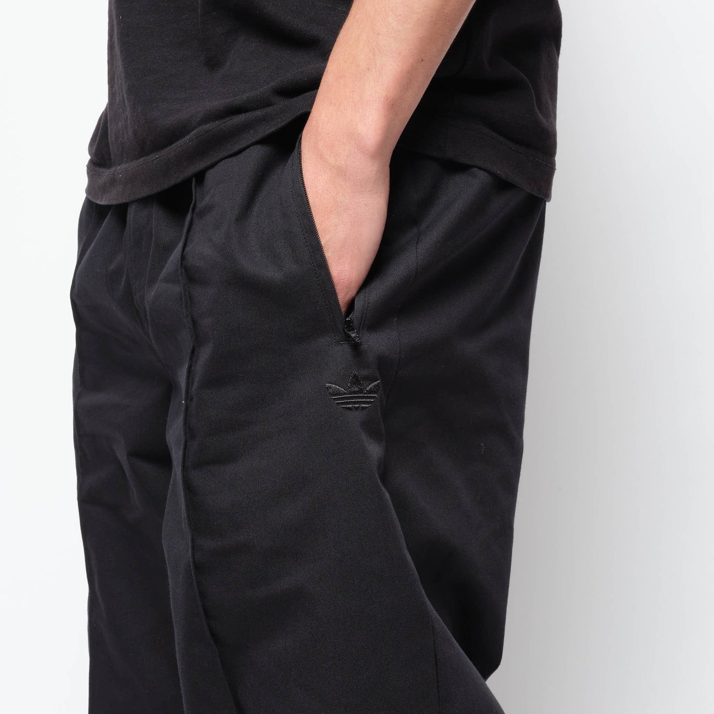 ADIDAS Skateboarding - Pintuck Pant 2.0 (Black)