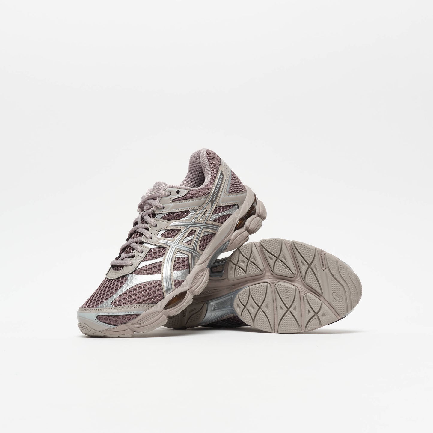 Asics Sportstyle - Gel-Cumulus 16 (Cocoa Powder/Pure Silver)