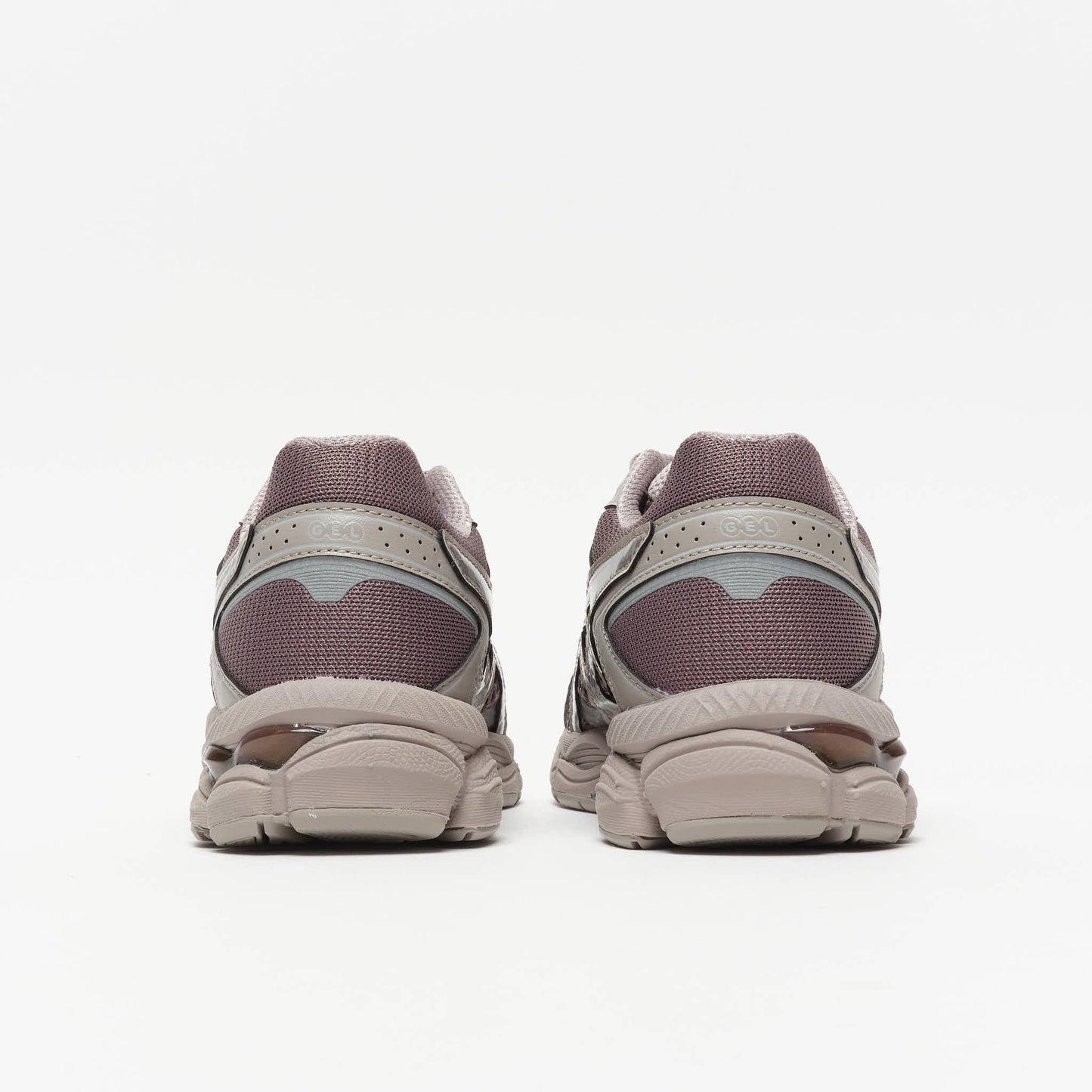 Asics Sportstyle - Gel-Cumulus 16 (Cocoa Powder/Pure Silver)