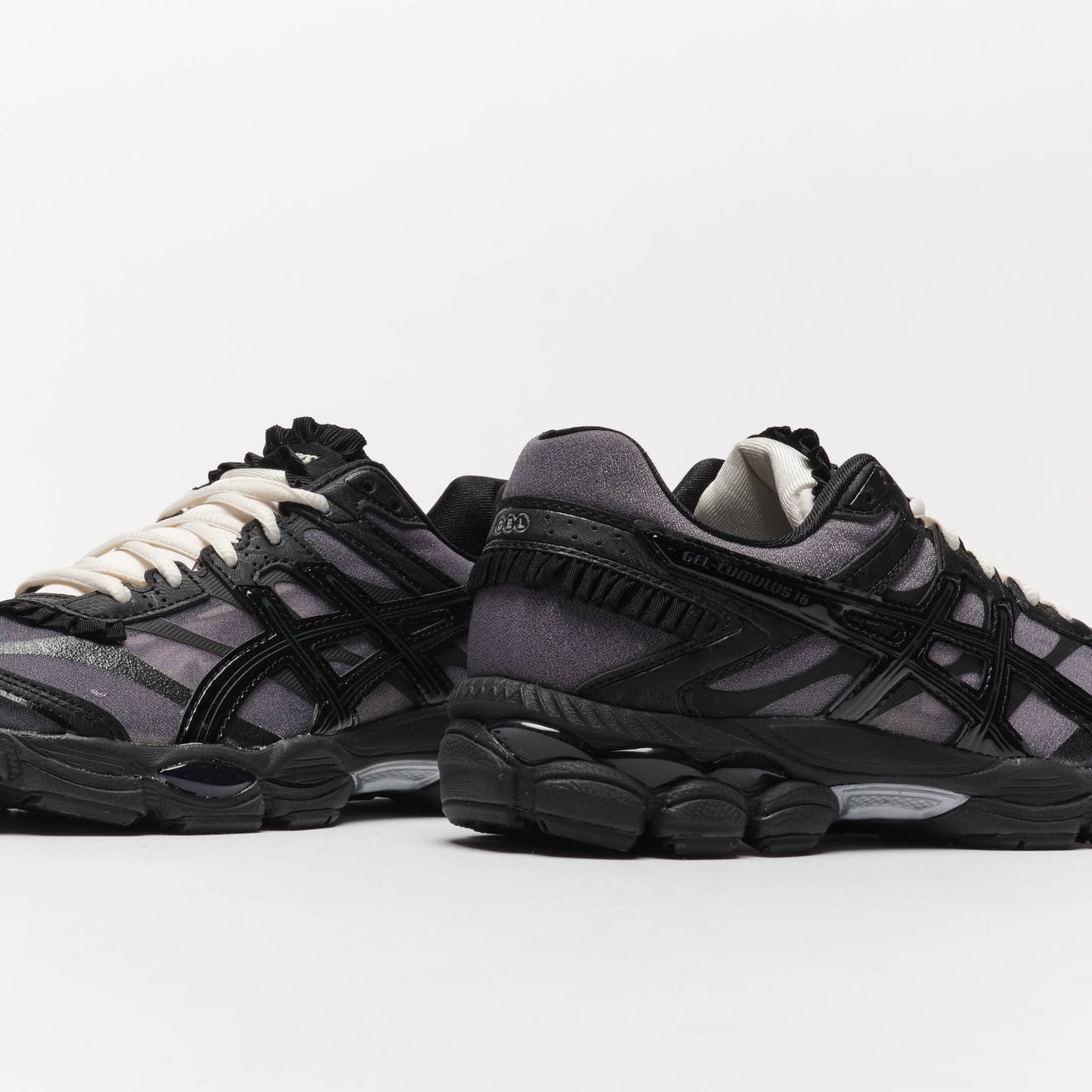 Griff x Asics Sportstyle - Gel-Cumulus 16 (Black/Black)
