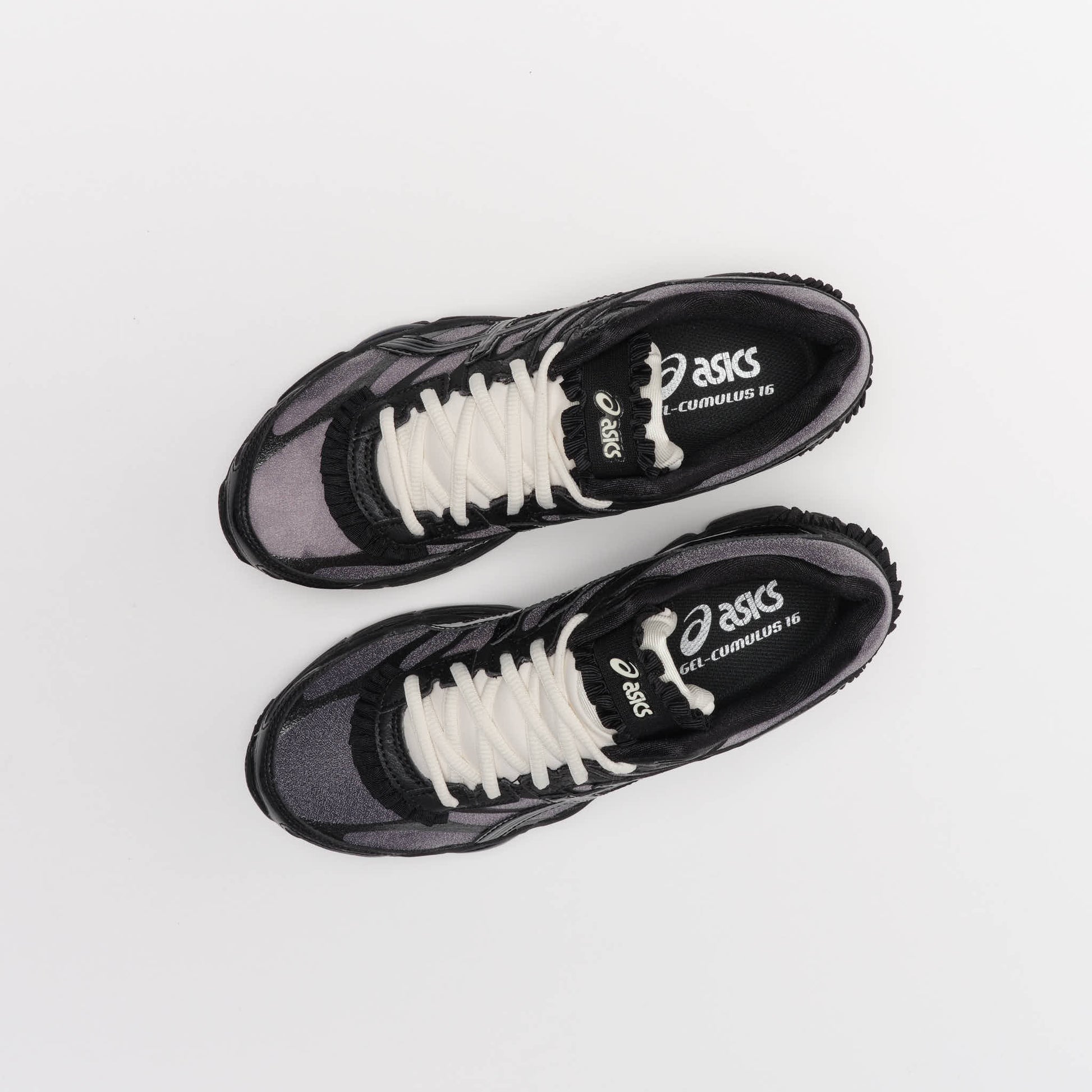 Griff x Asics Sportstyle - Gel-Cumulus 16 (Black/Black)