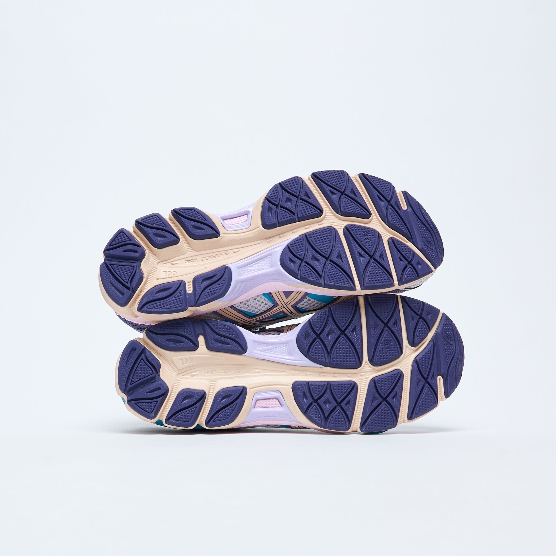 Asics Sportstyle - Gel-Cumulus 16 (Cloud Grey/Bisque)