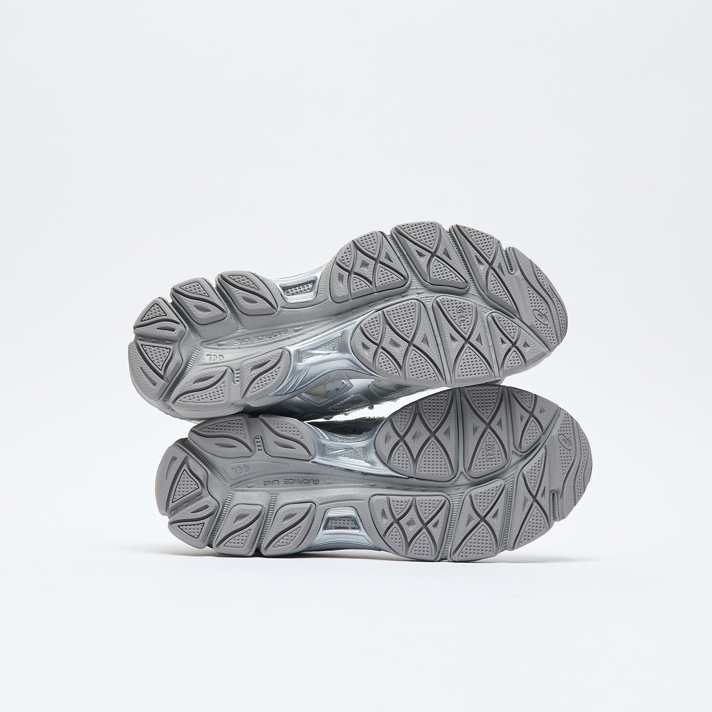 Asics Sportstyle - Gel-Cumulus 16 SSCB Cecilie Bahnsen (Glacier Grey)