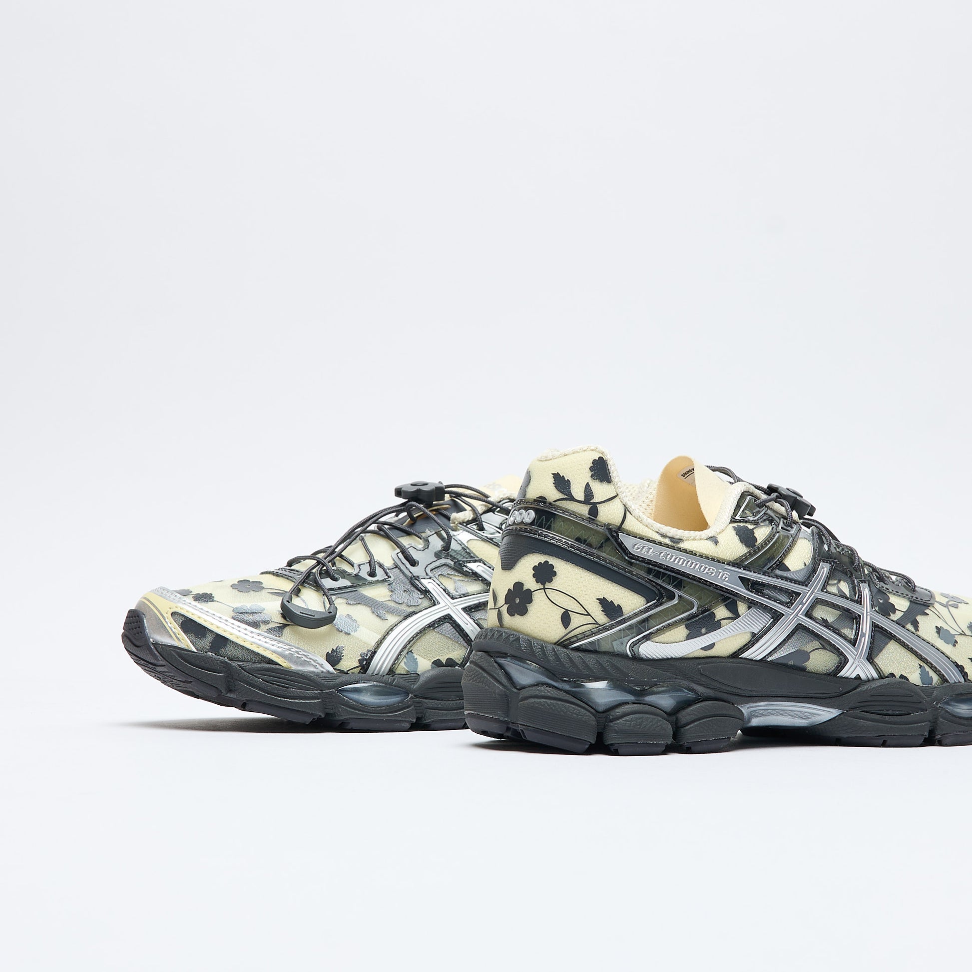 Asics Sportstyle - Gel-Cumulus 16 SSCB Cecilie Bahnsen (Ivory/Black)