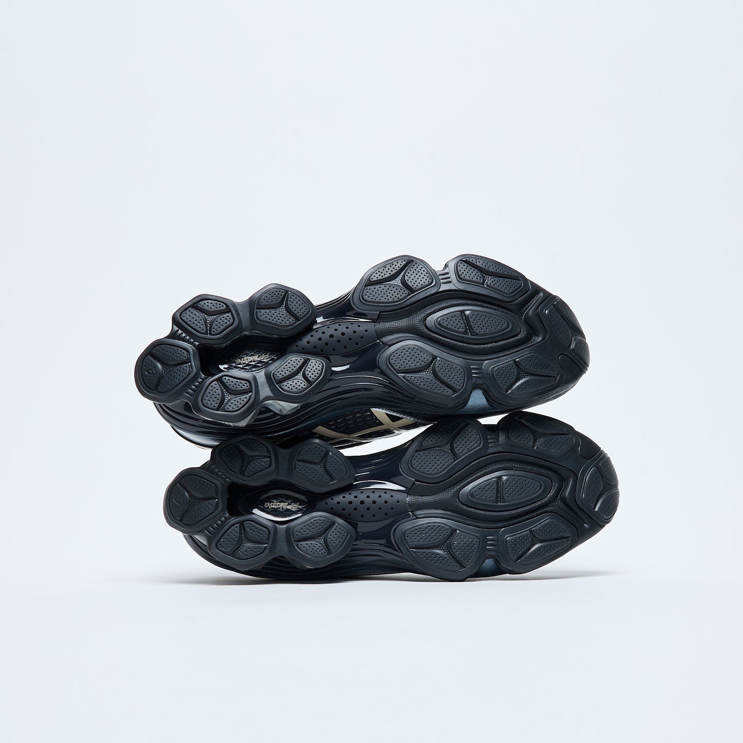 Asics Sportstyle - US6-S Gel-Kinetic Fluent (Black/Vanilla)