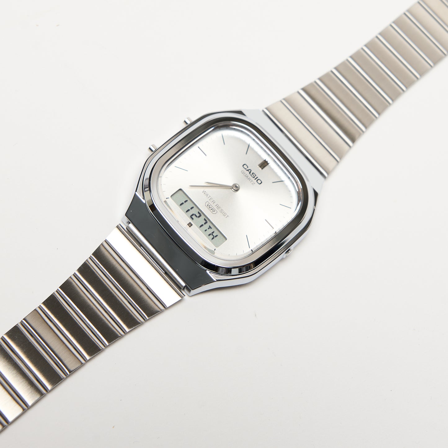 Montres - CASIO  AQ-240E-3AEF