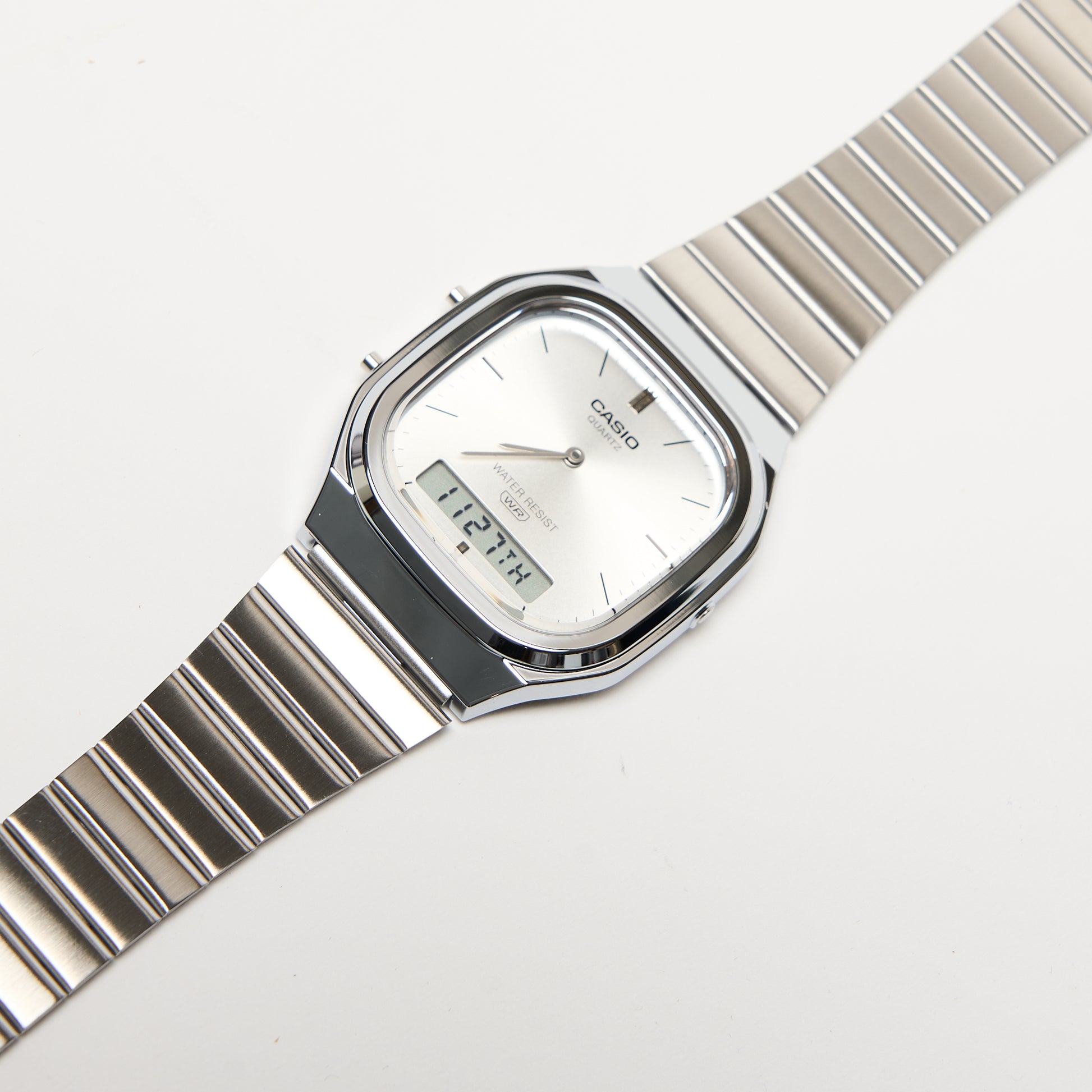 Montres - CASIO  AQ-240E-3AEF