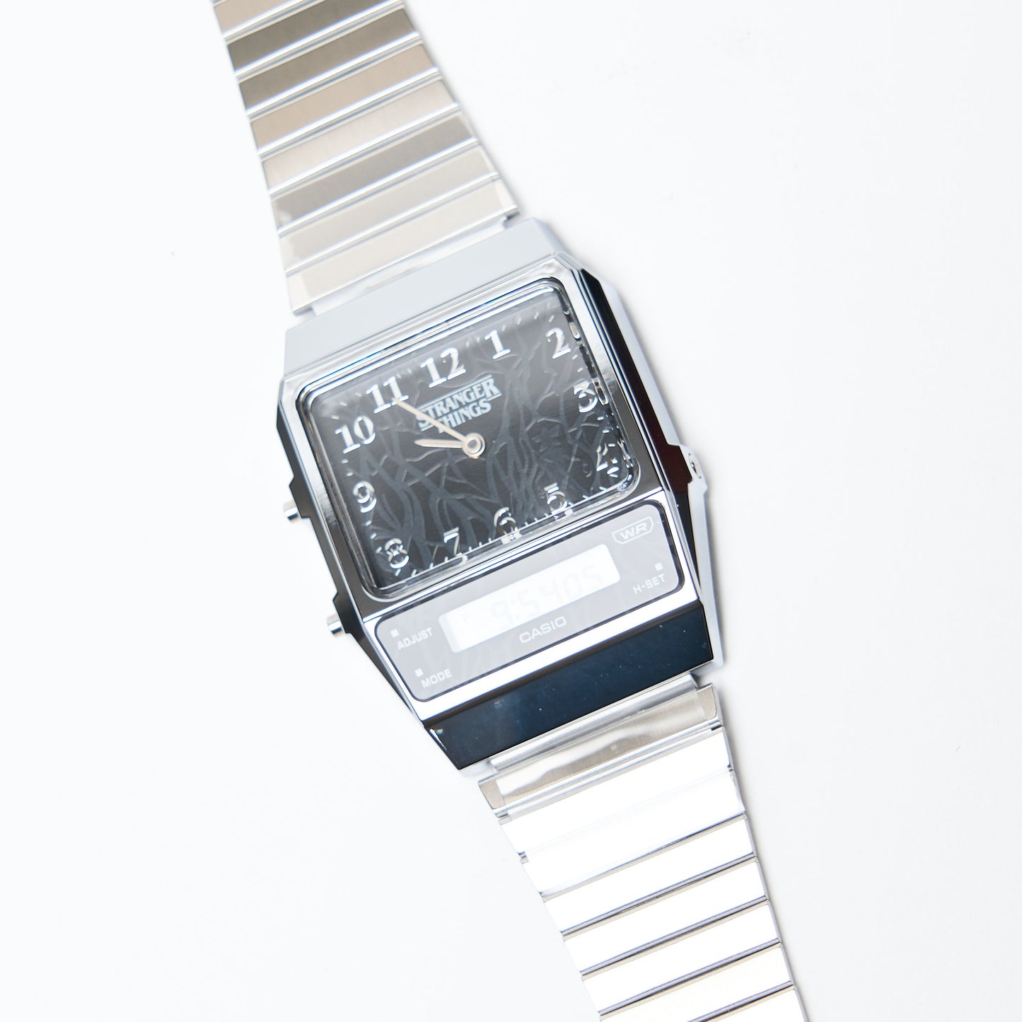 Stranger Things x Casio - Edgy Collection AQ-800EST-1A