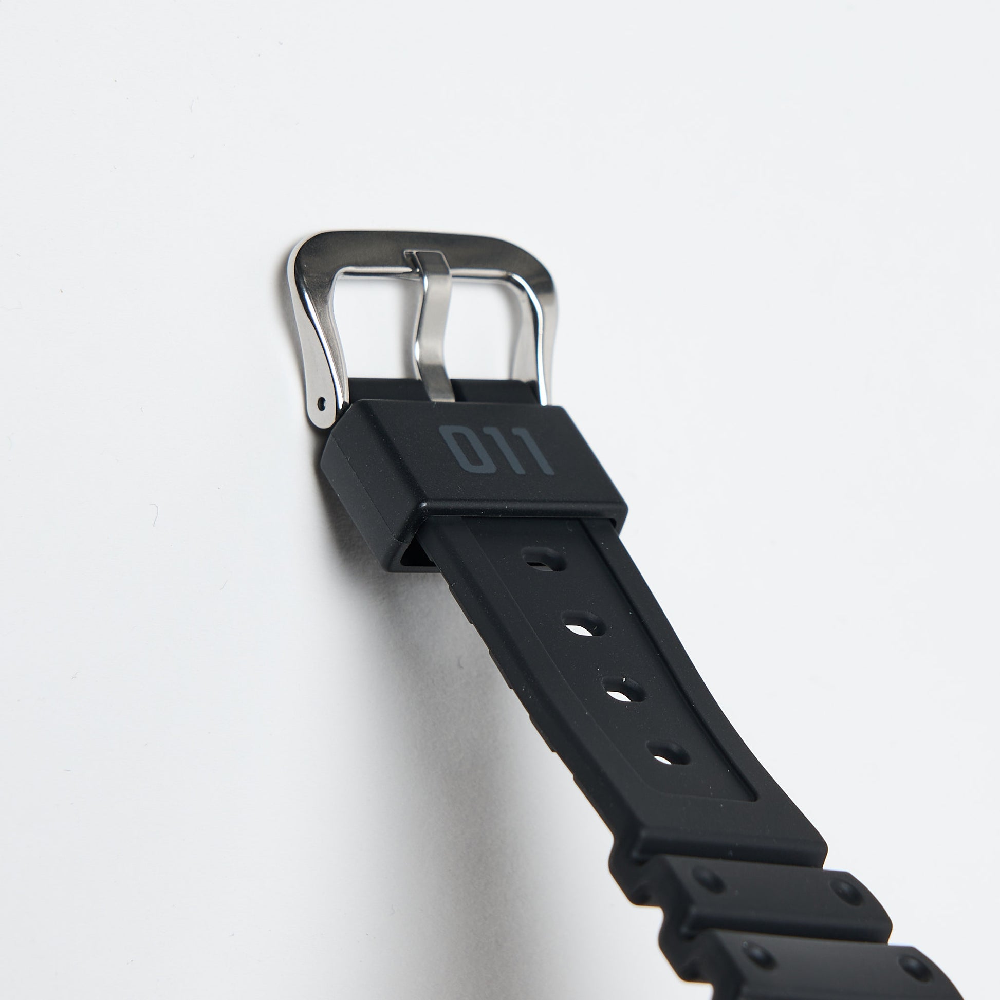 Stranger Things x Casio G-Shock- DW-5600STT-1ER