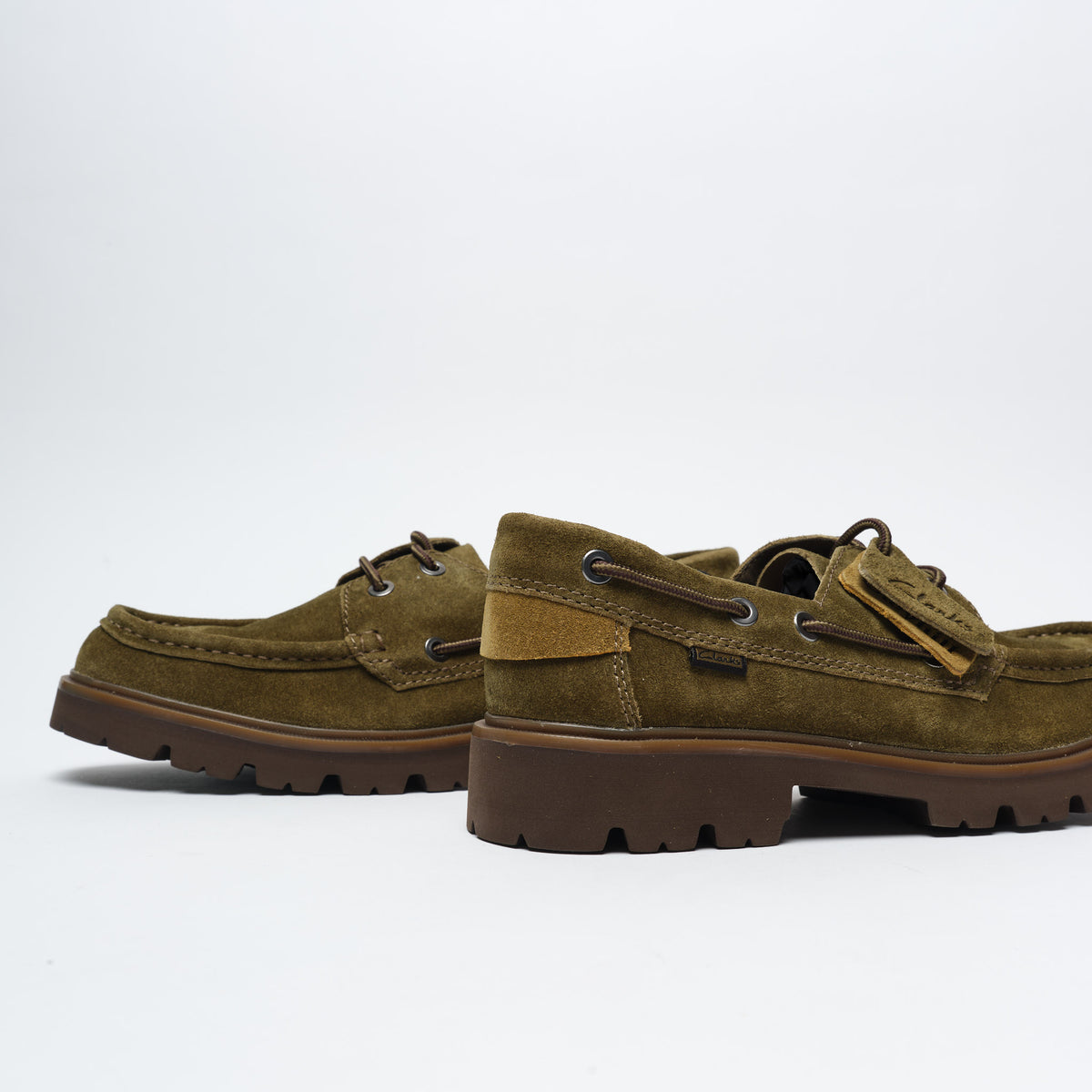 Clarks Signature Cleyhill Boat Suede Men Moss