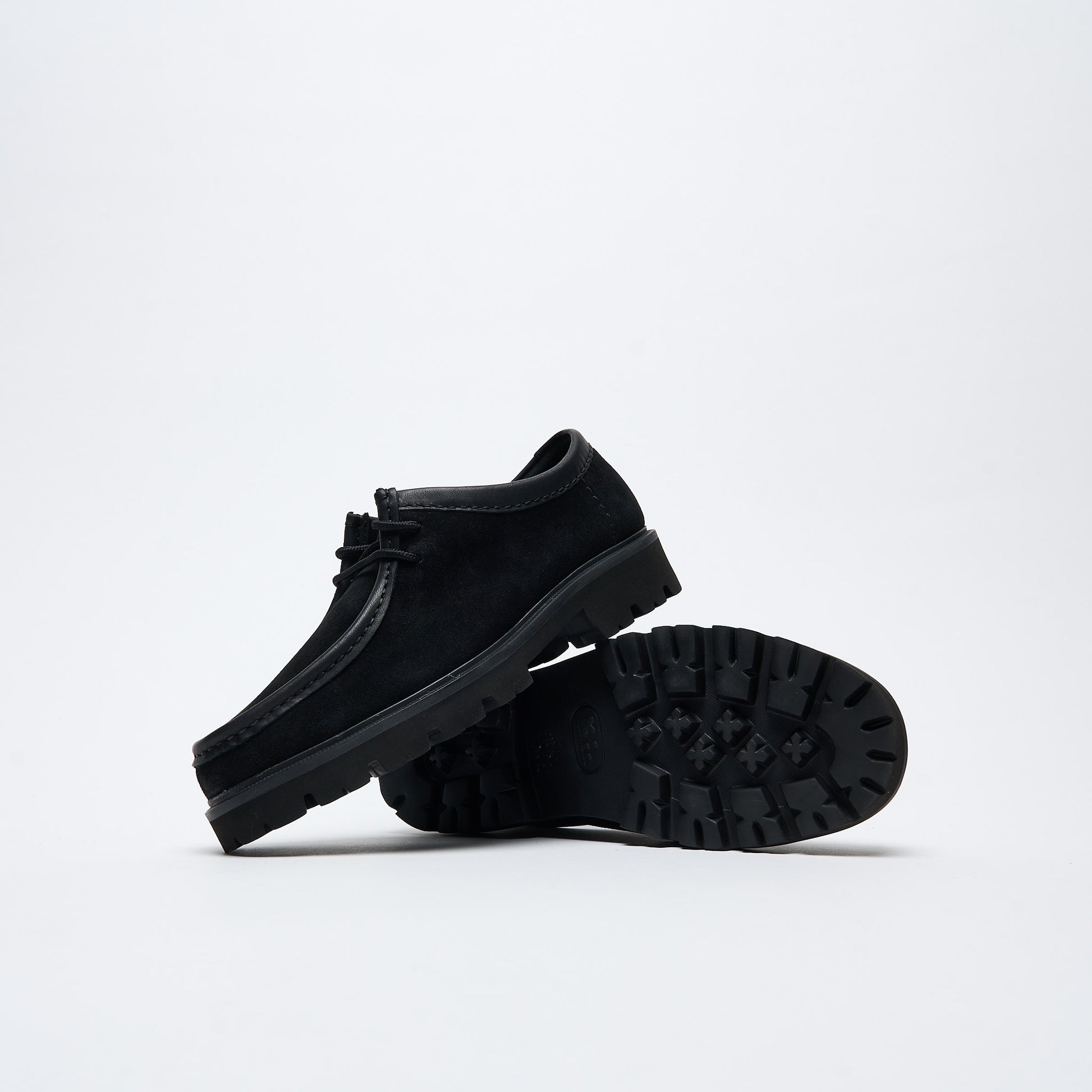 Clarks Signature - Cleyhill Seam Suede (Black)