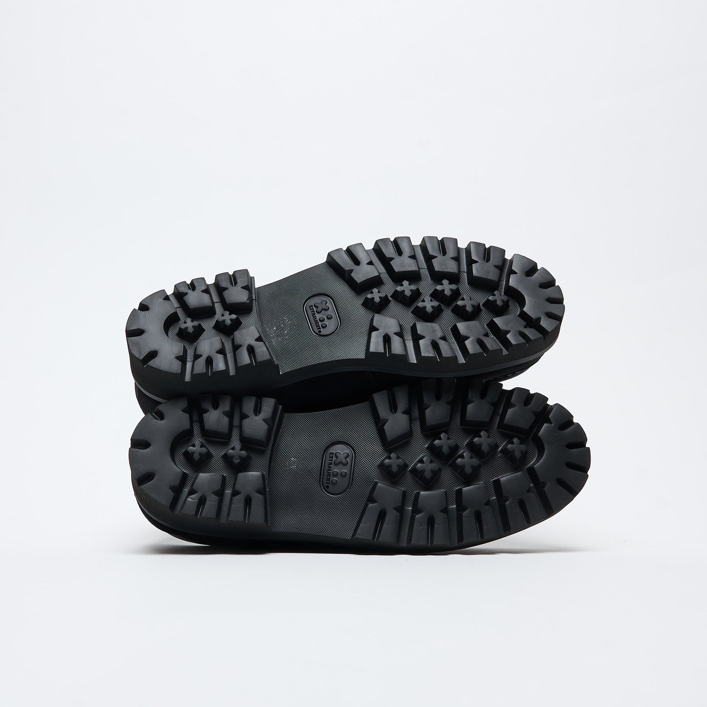 Clarks Signature - Cleyhill Seam Suede (Black)