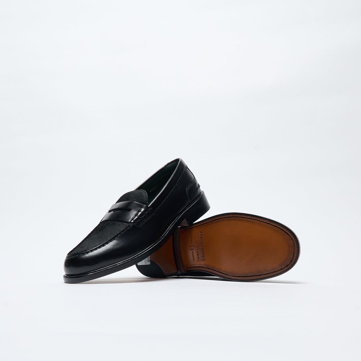 Clarks Signature - Craftjames Low (Black/Black)