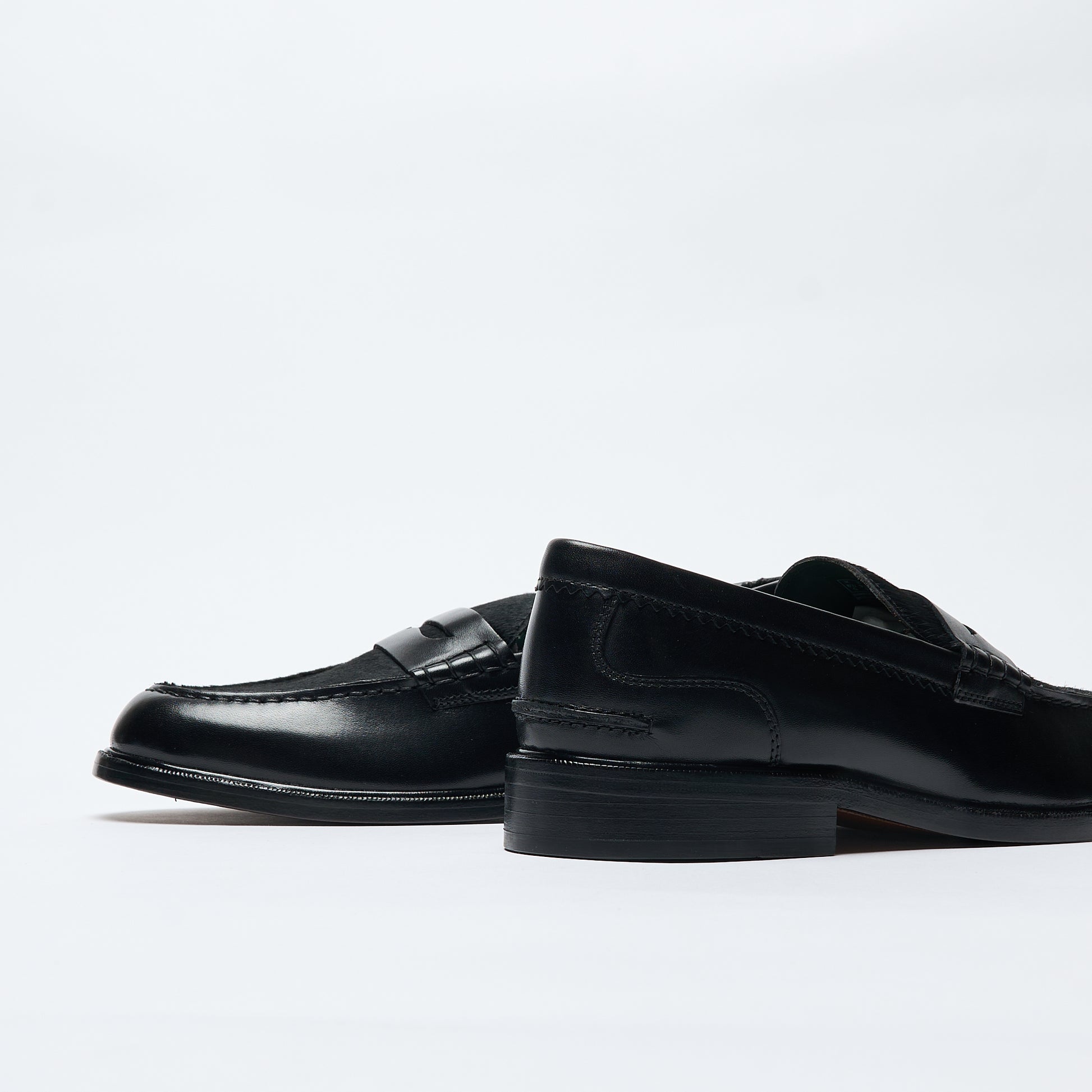 Clarks Signature - Craftjames Low (Black/Black)