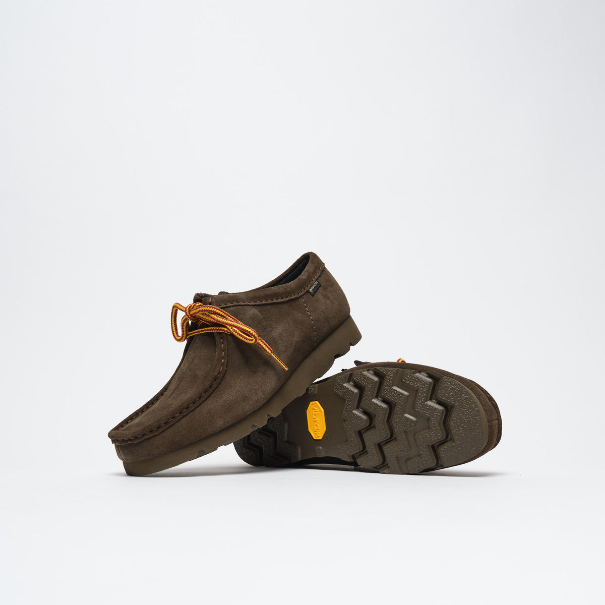 Clarks Originals Wallabee GTX Suede Men Dark Olive