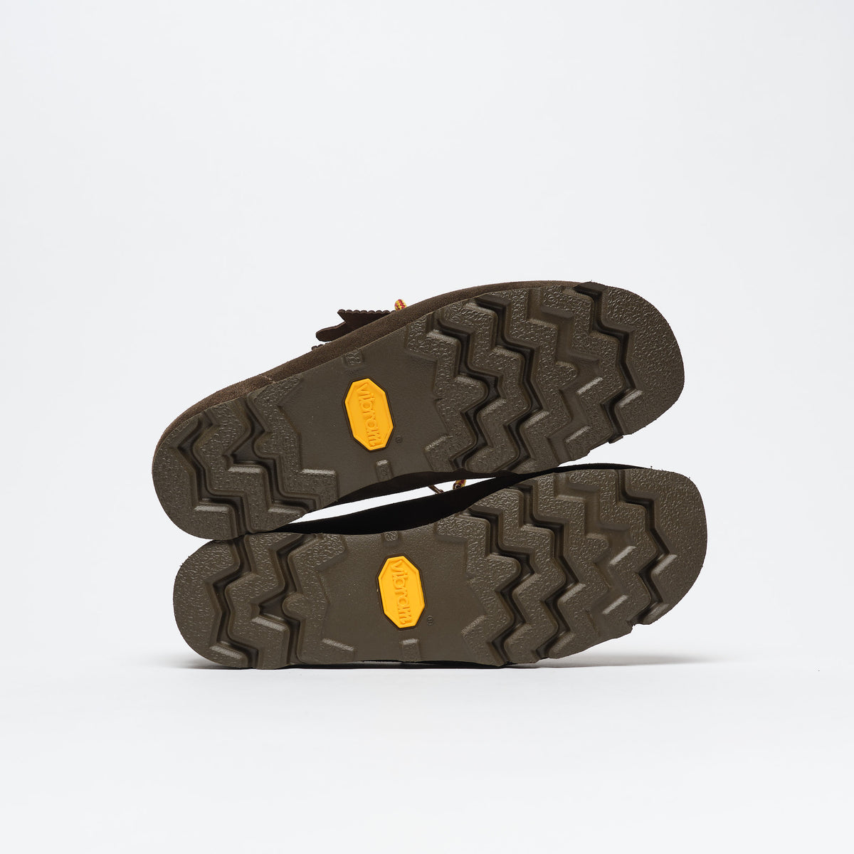 Clarks Originals Wallabee GTX Suede Men Dark Olive