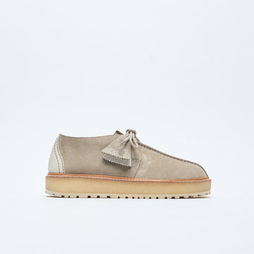 Ronnie Fieg x Clarks Originals -Trek King 8th Street (Sand Suede)