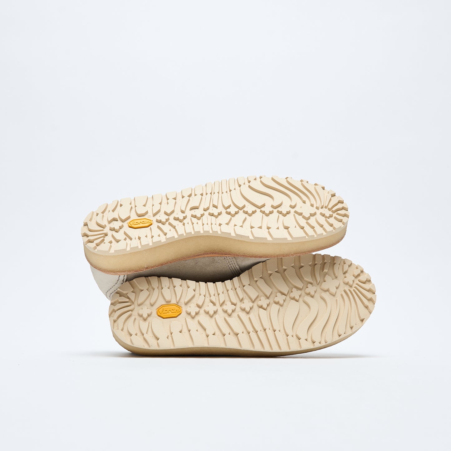 Ronnie Fieg x Clarks Originals -Trek King 8th Street (Sand Suede)