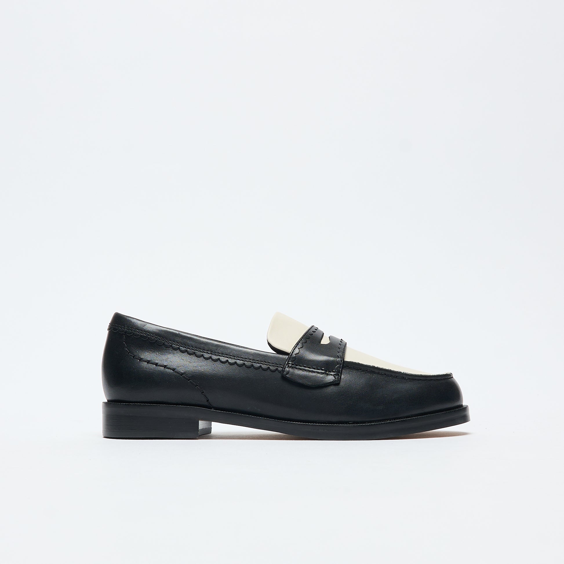 Clarks Signature - Straven Edge Leather Women (Black Combi)