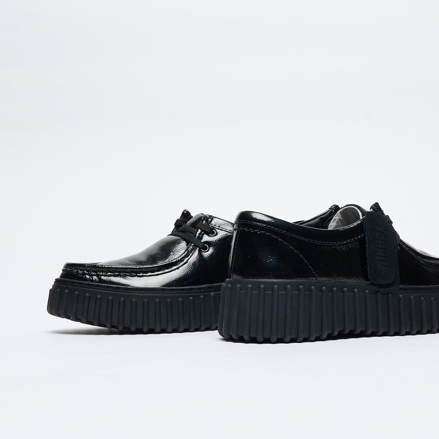 Clarks Signature - Women Torhill Bee (Black Patent)