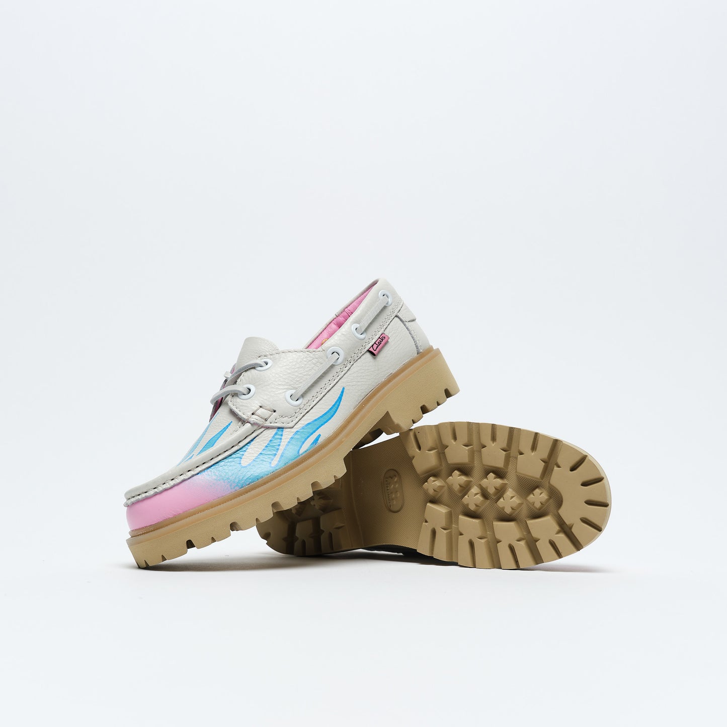 Clarks Originals x Bisous Skateboard - Cleyhill Fire (White)