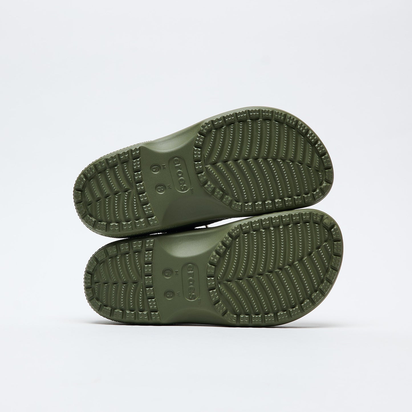 Sabots - Crocs Classic Islander Boat Clog (Army Green/Walnut)