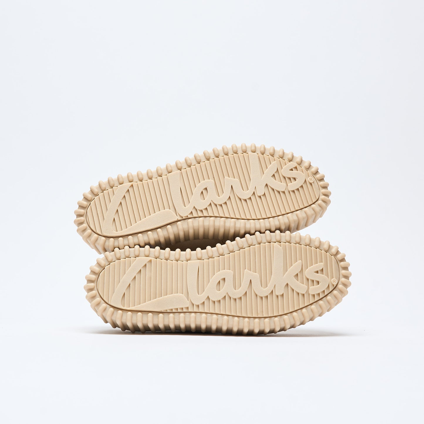 Clarks - Torhill Bee Women (Ecru Suede) "Somerset Pack"