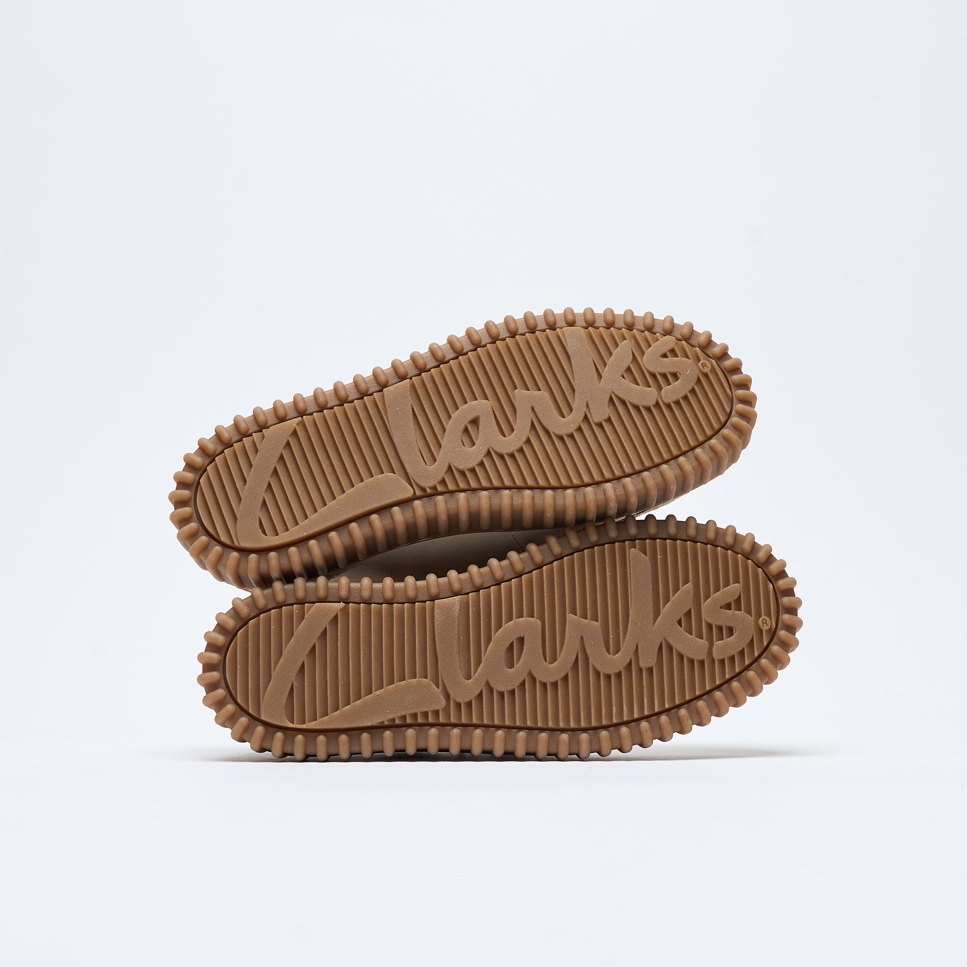 Clarks - Torhill Low Suede (Ecru) "Somerset pack"