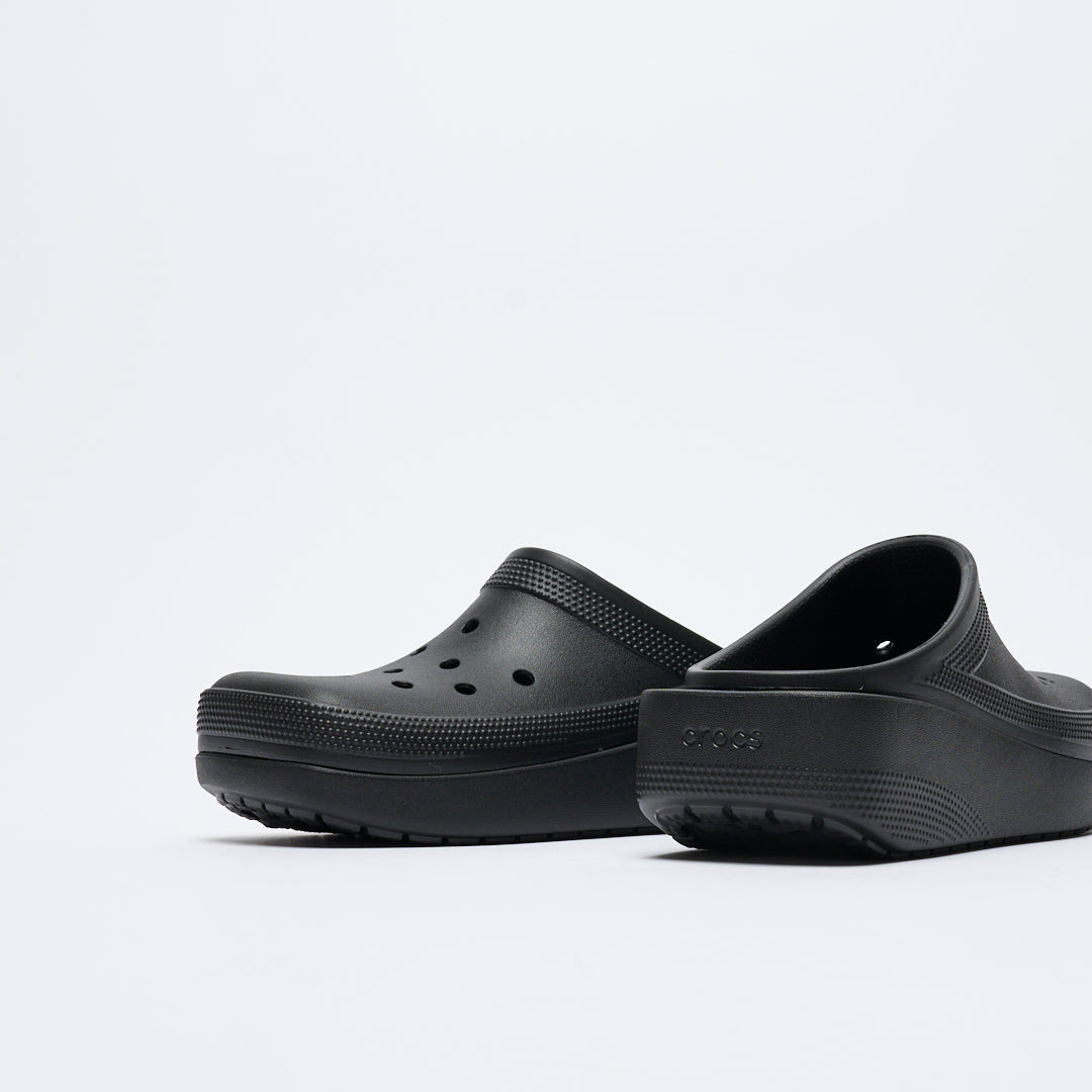 Crocs - Classic Blunt Toe (Black)