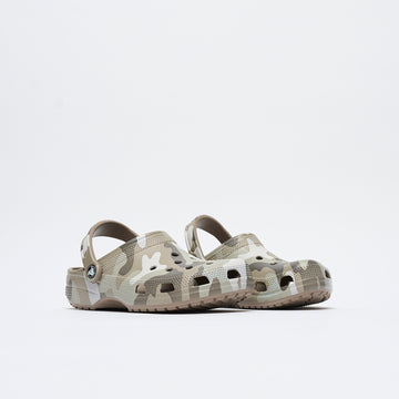 Crocs - Classic Printed Camo Clog (Mushrooms/Multi)