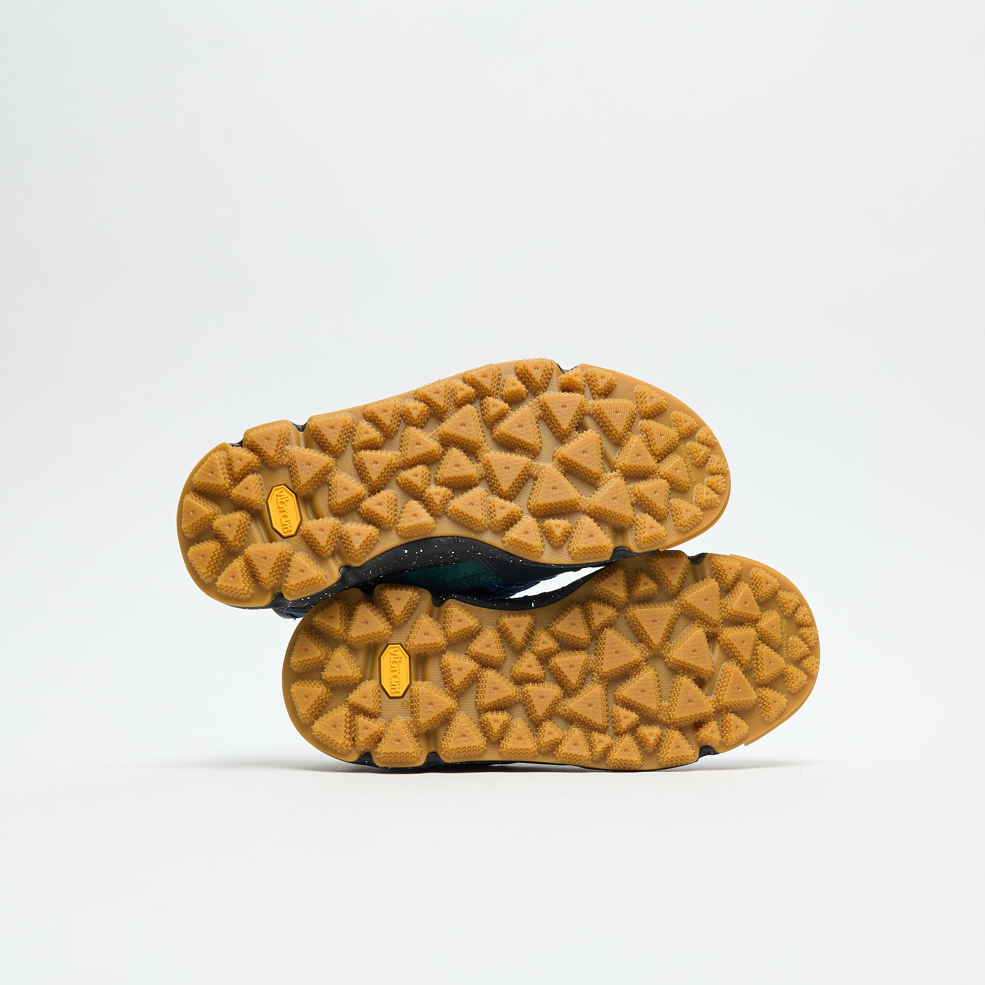 Flower Mountain - Iwano 2 RBW Uni Suede/Fabric (Black)