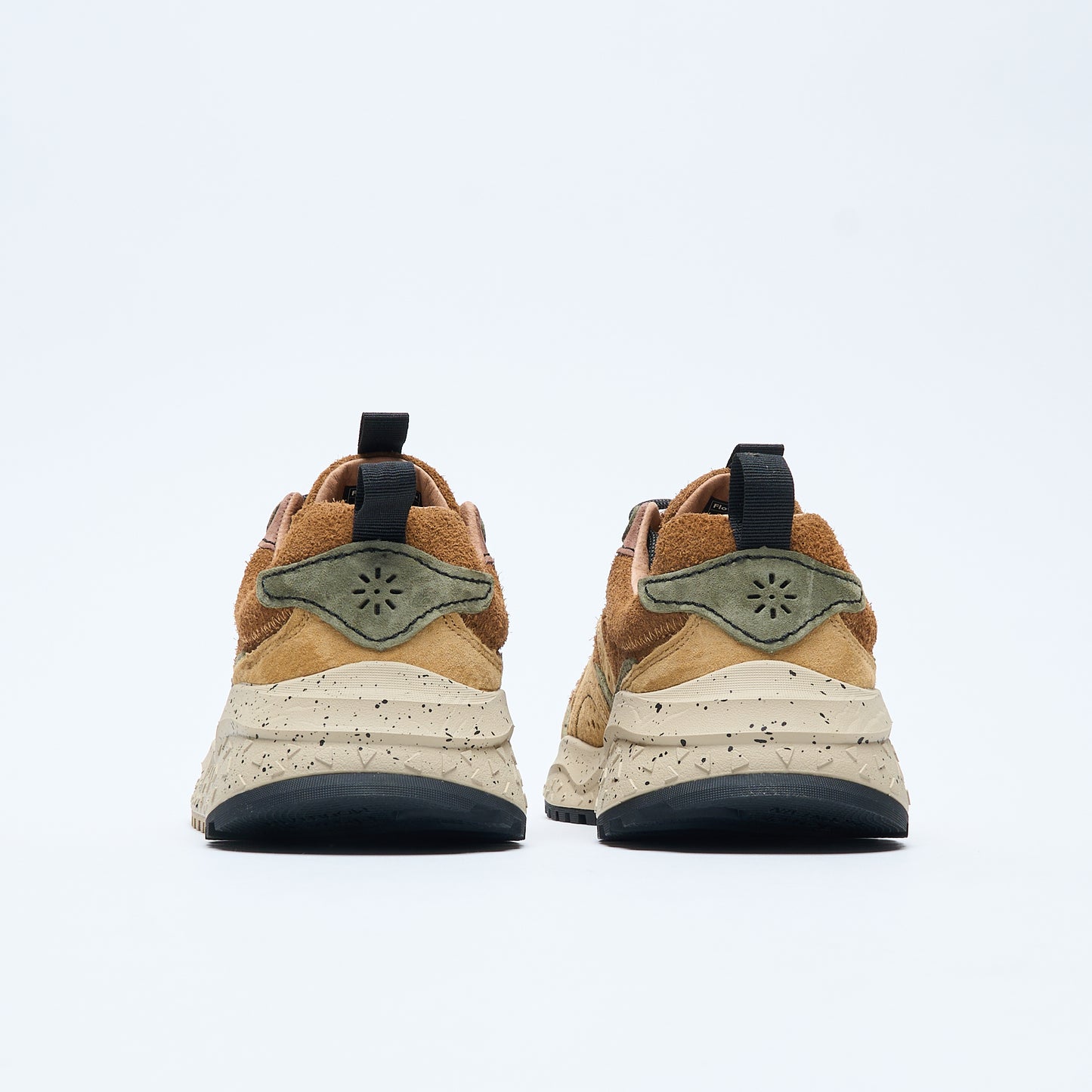 Flower Mountain - Wave Man Hairy Velour Suede (Beige Nude)